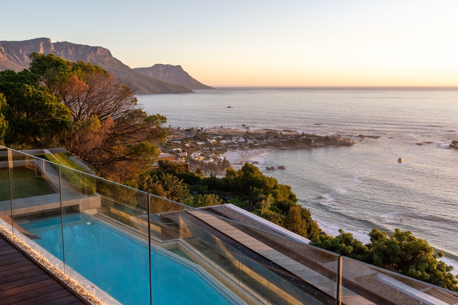 To Let 6 Bedroom Property for Rent in Clifton Western Cape